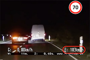 Poliţiştii din Germania au tot urmat îndeaproape un vitezoman cu Audi pe o distanţă de 10 km cu o maşină civilă până l-au oprit