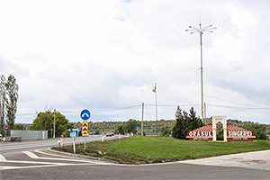 Un segment important al traseului R6 Chişinău-Orhei-Bălţi, de ocolire a oraşului Sângerei, a fost finalizat şi deschis circulaţiei