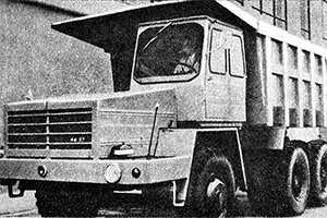 Istoria neştiută a primului camion minier românesc DAC, cu două motoare diesel şi o cutie de viteze