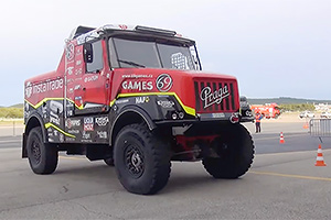 (VIDEO) Cum arată şi cum înaintează camionul Praga V4S, urmaşul legendarului V3S, pregătit pentru Dakar 2023, care prefaţează renaşterea camioanelor cehe
