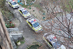 Urmărire de amploare a unui Mercedes în Chişinău, după ce acesta a dat peste poliţişti, când a fost oprit