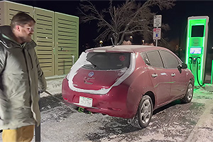 (VIDEO) Cum se încarcă la -30 grade două maşini electrice mai accesibile, Nissan Leaf din ambele generaţii
