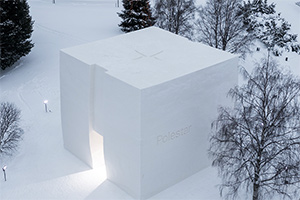 Marca suedeză Polestar a construit un showroom din zăpadă în Finlanda