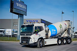 Volvo a livrat primul camionul electric cu rol de autobetonieră, inclusiv mixerul fiind alimentat de la baterie