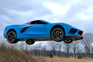 (VIDEO) Un youtuber din SUA a scos un Corvette C8 departe de asfalt, acolo unde o asemenea maşină nu ar avea ce căuta
