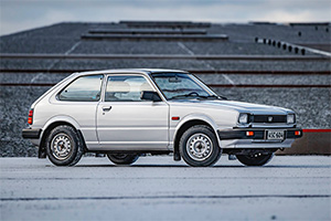 Maşina japoneză de colecţie pentru cei cu buget mic, o Honda Civic din anii 80 din Finlanda, scoasă acum la vânzare la preţ accesibil