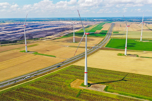 În 2022 producţia de energie eoliană şi solară în UE a depăşit-o pe cea pe bază de combustibili fosili