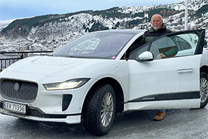 Un proprietar de Jaguar electric din Norvegia şi-a scăpat cheia la maşina sa şi a aflat că înlocuirea ei costă peste 2200 euro