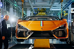 (VIDEO) Cum se fabrică noul Lamborghini Revuelto V12 hibrid la uzina din Sant'Agatha Bolognese