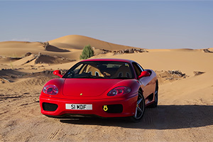 (VIDEO) Un youtuber a ajuns cu propriul Ferrari în deşertul Sahara, într-o călătorie de câţiva mii de kilometri