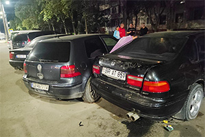 (VIDEO) Caz de neînţeles în Chişinău: poliţia ar fi spus că nu are cine veni să intervină unor martori care au reţinut un şofer în stare de ebrietate şi i-au luat cheile
