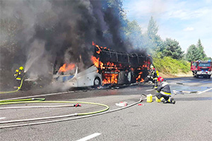 Un autobuz românesc a luat foc în Austria, având 61 pasageri pe care-i transporta din Spania spre România şi Moldova
