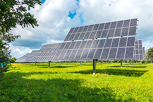 Numărul producătorilor de energie solară şi eoliană s-a dublat în 2023 în Moldova, iar cantitatea de electricitate produsă aproape s-a triplat