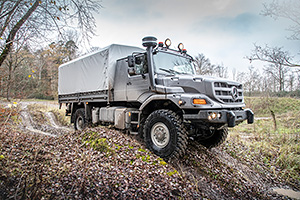 Mercedes a fabricat 100 camioane Zetros 6x6 şi 4x4 de offroad la comanda Ministerului Apărării din Germania şi le-a livrat în Ucraina