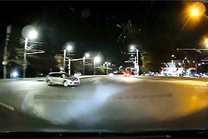 (VIDEO) Reacţia exemplară şi neobişnuit de calmă a unui şofer de maşină electrică din Chişinău l-a ajutat să evite un accident