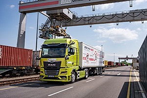 MAN şi Deutsche Bahn au testat camioane conduse autonom la terminale feroviare şi au găsit soluţia de a reduce numărul camioanelor pe autostrăzi