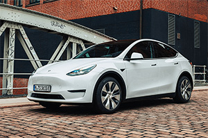 Tesla vrea să producă viitorul său model electric accesibil, de circa 25 mii euro, la fabrica din Germania