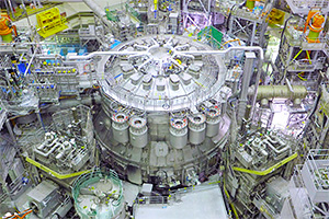 Cel mai mare şi mai avansat reactor tokamak de fuziune nucleară din lume a fost pus în funcţiune în Japonia