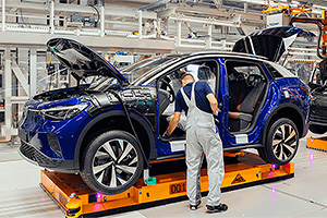 VW mai taie o tură de la fabrica sa din Zwickau, Germania, unde produce maşini electrice