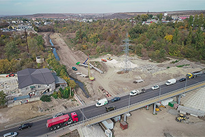 Cum arată în prezent lucrările al cel de-al doilea pod de pe şoseaua Balcani de lângă Chişinău, construit în locul celui demolat