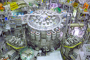 Cel mai mare şi mai performant reactor tokamak din lume a început a opera în Japonia, pregătind oamenii de ştiinţă de implementarea pe larg a fuziunii nucleare
