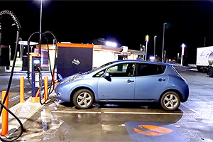 (VIDEO) Un Nissan Leaf de 10 ani vechime a trebuit să oprească de 15 ori la staţii de încărcare pentru a parcurge cât mai repede 500 km în condiţii de iarnă în Norvegia