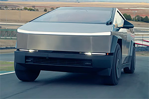 (VIDEO) Primul test drive major cu Tesla Cybertruck relevă multe curiozităţi despre noul model, inclusiv în comparaţie cu Rivian şi Hummer