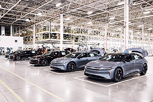 (VIDEO) Lucid şi-a lărgit de 4 ori fabrica din Arizona, pregătind startul producţiei SUV-ului Gravity şi un viitor concurent pentru Tesla Model 3