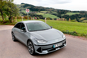 Organizaţia germană ADAC a monitorizat 94 de modele auto în 2023, iar cele mai mari aprecieri au revenit modelelor electrice