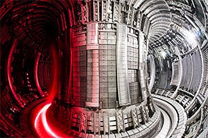 O echipă de fizicieni din Marea Britanie a atins un nou record de producţie de energie prin fuziune nucleară, cu cifre fascinante