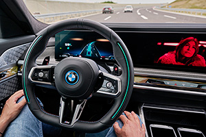 Indicatoarele de direcţie ale modelelor BMW vor porni singure la schimbarea benzilor, fiind activate de intenţia şoferului