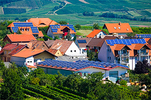 Capacităţile de panouri fotovoltaice s-au triplat în anul 2023 în Moldova, în mare parte datorită prosumatorilor cu puteri mai mari