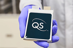 QuantumScape a furnizat primele baterii cu stare solidă de test producătorilor auto şi anunţă startul producţiei de serie în acest an, cu parametri impresionanţi