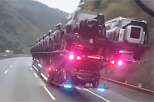 (VIDEO) Randament chinezesc: cum se transportă câte 25 de SUV-uri simultan pe remorca unui camion în China