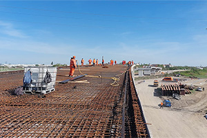 Mobilizare excepţională la construcţia centurii Timişoara Sud, cu 650 de muncitori, în ture care acoperă 24 ore din 24