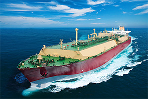 Qatar a plasat cea mai mare comandă de construcţie de nave din istorie, pentru fabricarea a 18 nave gigantice în China, transportatoare de gaz lichefiat LNG