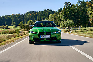(VIDEO) Odată cu facelift-ul Seriei 3, BMW M3 primeşte mai multă putere şi rămâne un model legendar, fără sisteme hibride şi electromotoare