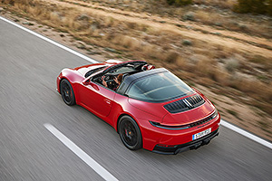(VIDEO) Germanii au dezvăluit Porsche 911 facelift, care a debutat cu prima versiune hibridă din istoria modelului
