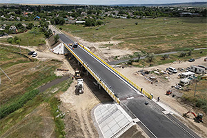 Încă un pod din Moldova a fost reconstruit exact în termenul promis, fiind gata de inaugurare