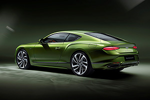 Bentley a lansat noua generaţie Continental GT Speed, spunând adio motorului W12, cu un V8 plug-in hibrid în locul lui