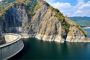 După 5 încercări eşuate, Hidroelectrica a atribuit contractul de retehnologizare a hidrocentralei Vidraru, care prevede şi creşterea puterii acesteia