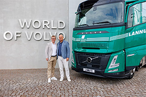 Volvo a primit una din cele mai mari comenzi din istorie, de 1.500 camioane, toate diesel şi niciunul electric