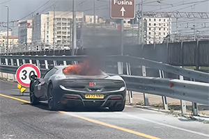 (VIDEO) Trei exemplare Ferrari au fost distruse la o întrunire oficială a proprietarilor, unde taxa de participare era de 42.700 euro