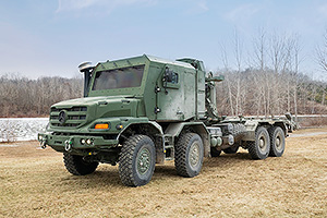 Mercedes a primit una din cele mai mare comenzi din istorie şi va produce peste 1.500 camioane Zetros pentru forţele de apărare din Canada