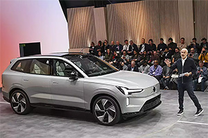 Şeful Volvo dă primele semnale că ar putea să-şi revadă strategia de a avea doar maşini electrice în 2030, deşi vânzările mărcii au crescut
