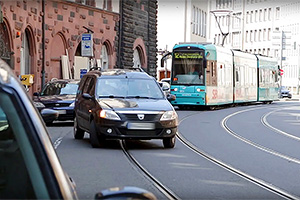 (VIDEO) Bosch echipează toată flota de tramvaie din Iaşi cu sistem de avertizare pentru coliziunile frontale, inclusiv tramvaiele vechi