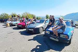 Un grup de maşini clasice din România parcurg în aceste zile un raliu cu porţiuni de offroad, urmând să ajungă şi în Moldova, printre ele sunt exemplare Dacia, Oltcit şi Cielo