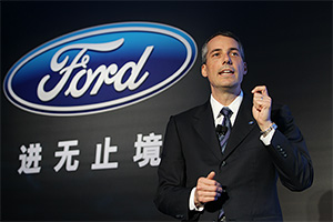 Şefii Ford au fost în China să testeze maşinile electrice de acolo în secret şi acum sunt alarmaţi că producătorii chinezi i-au întrecut detaşat