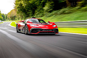 (VIDEO) Mercedes-AMG One şi-a depăşit propriul record pe Nurburgring şi a devenit prima maşină înmatriculabilă cu un timp mai mic de 6 minute şi 30 secunde