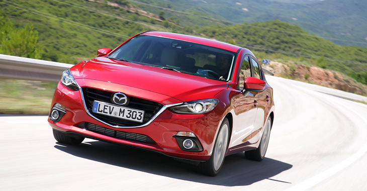 Două noi succese pentru Mazda3: finala World Car of the Year şi Red Dot Award